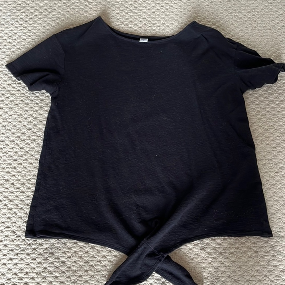 Black t shirt with tie